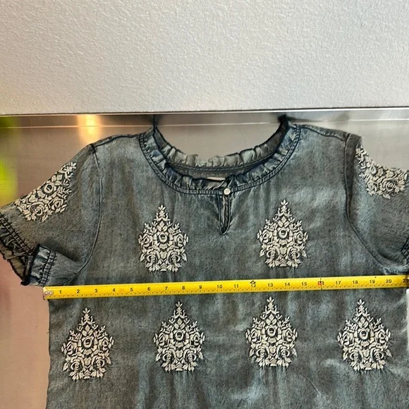 Sundance Blue Ruffled Embellished Short Sleeve Blouse - Picture 3 of 3